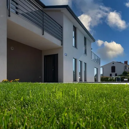 Marcante Designer Family With A Pool Villa
