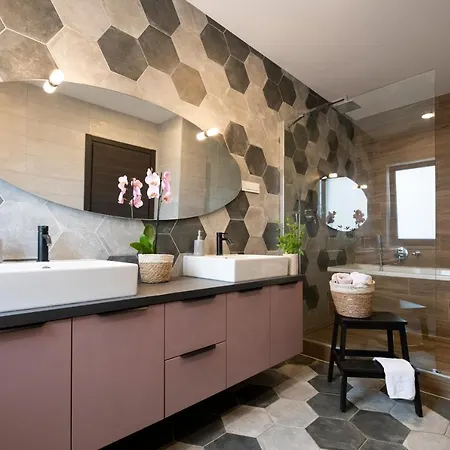 Marcante Designer Family With A Pool * Porec