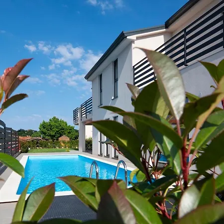 Marcante Designer Family With A Pool Porec